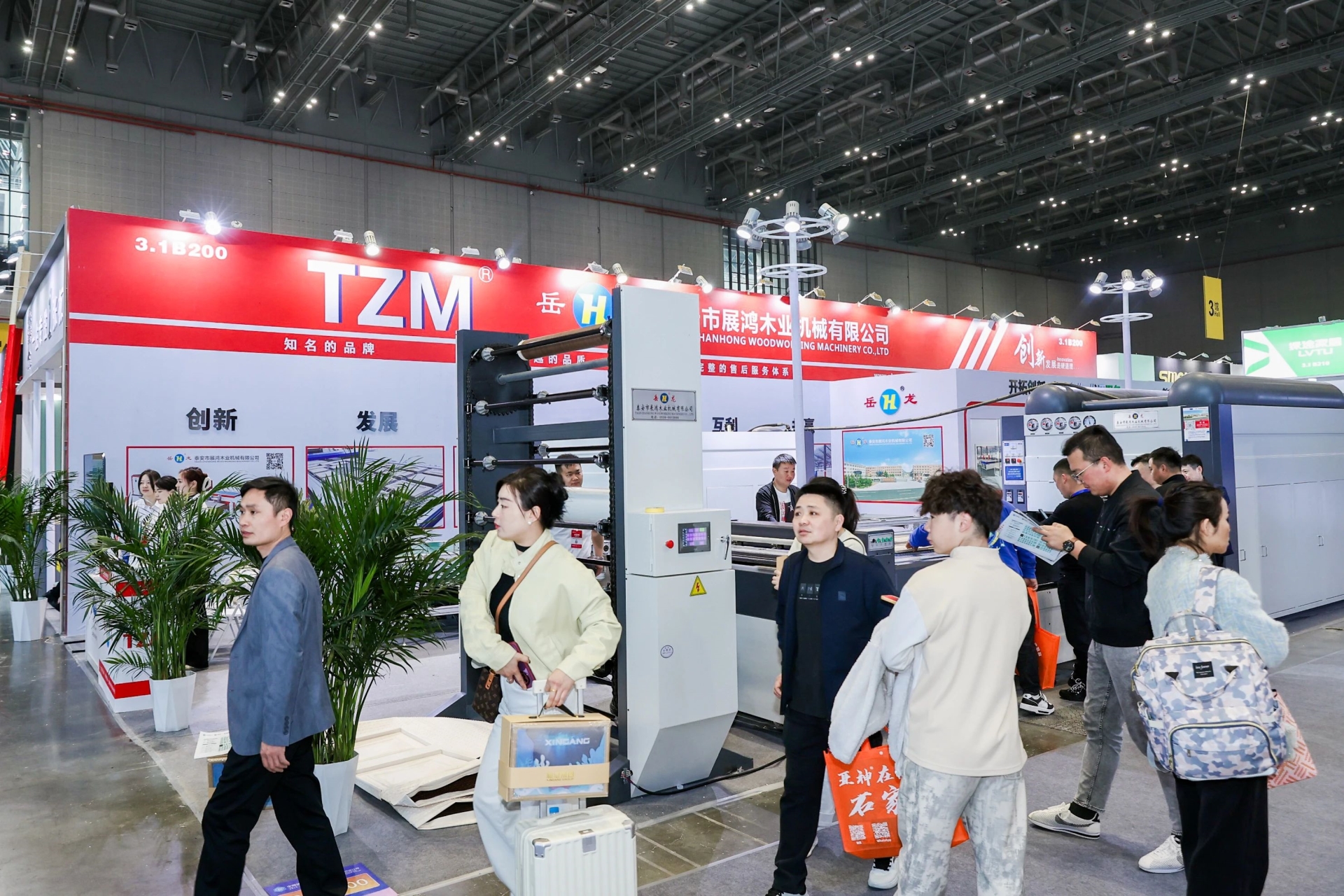 重磅官宣！2026CBD上海建博会|木工机械设备展【主办单位: 中国对外贸易中心（集团）、中国建筑装饰协会】